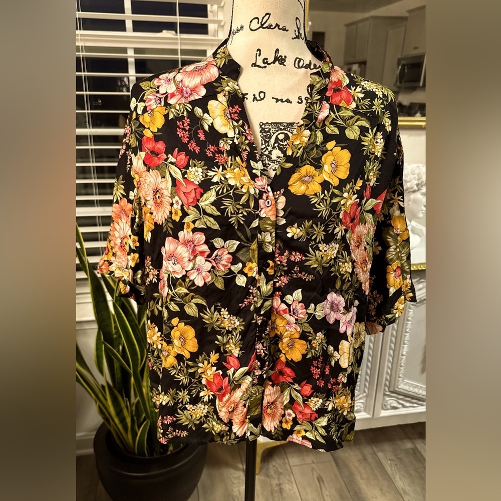 Zara Basic Collection Flowered  Top M Beautiful Viv Floral